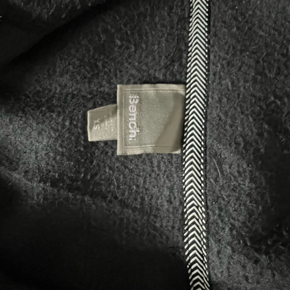 Bench hoodie - Picture 2 of 2